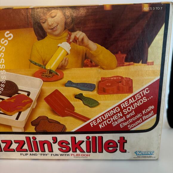 1981 Play Doh Electronic Sizzlin' Skillet Playset with Sizzlin' Sounds--WORKS - Picture 8 of 10